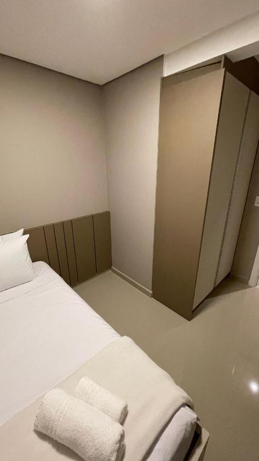 Apartamento Novinho E Confortavel No Centro De Foz フォス・ド・イグアス エクステリア 写真
