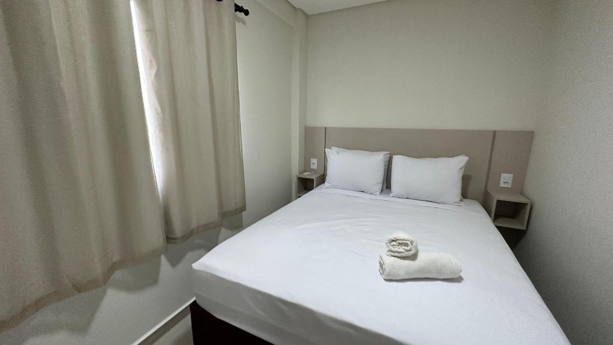 Apartamento Novinho E Confortavel No Centro De Foz フォス・ド・イグアス エクステリア 写真